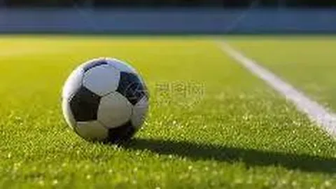 李小璐晒女儿暑假趣事，甜馨动手制作口红为妈妈打扮